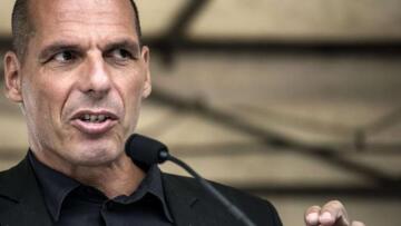 Βαρουφάκης: Όσο το 3ο Μνημόνιό τους καταρρέει, τόσο με τιμούν με το μίσος τους