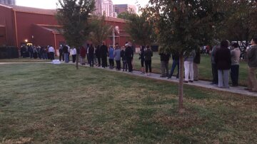 Αμερικανικές εκλογές 2016: Ουρές έξω από τα εκλογικά τμήματα - Δείτε φωτογραφίες