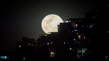 Ετοιμαστείτε: Αύριο η «σούπερ πανσέληνος» που θα σπάσει ρεκόρ... 68 ετών