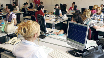 Η κρίση «σκότωσε» το όνειρο για το Δημόσιο