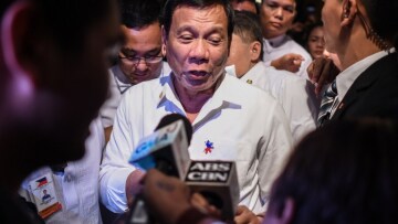 «Ξαναχτυπά» ο Ντουτέρτε: Προωθεί νόμο που θα μπορεί να στέλνει φυλακή ακόμα και εννιάχρονα!