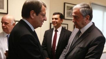 Σκληρό πόκερ για το Κυπριακό: Δεν αποκλείεται και συνάντηση Τσίπρα-Ερντογάν