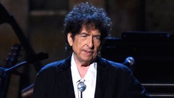 «Όχι» στο Νόμπελ, «όχι» και στον Ομπάμα: Ο Μπομπ Ντίλαν δεν θα πάει στον Λευκό Οίκο