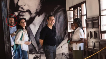 Φωτογραφίες: Το «διαδικτυακό τρολ» του ΣΥΡΙΖΑ πήγε στην Κούβα με τον Τσίπρα