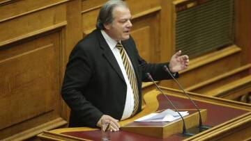 Νέες ομοφοβικές δηλώσεις από τον Κατσίκη: Μπορεί ένας γκέι να είναι μπέιμπι σίτερ;