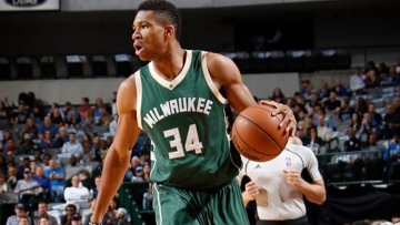 Μοναδικός στο ΝΒΑ με πενταπλή στατιστική παρουσία ο εορτάζων Γιάννης Αντετοκούνμπο!