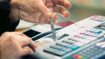 «Πάγωμα» αύξησης ΦΠΑ για Λέσβο, Χίο, Κω, Σάμο και άγονη γραμμή