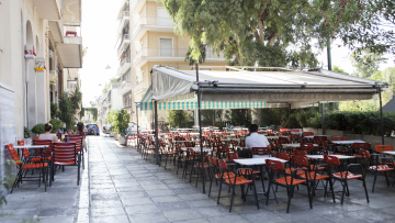 Κλείνει το ιστορικό καφενείο «Τηνιακό» στη λεωφόρο Αλεξάνδρας