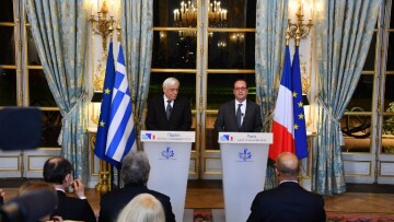 Παυλόπουλος: Αδιέξοδη η πολιτική λιτότητας - Ολάντ: Η Ευρώπη να τηρήσει τις δεσμεύσεις της