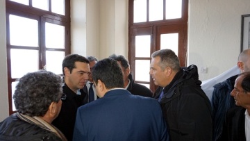 «Non paper» Μαξίμου: Ούτε ένα ούτε δύο, αλλά... 30 μέτρα ελάφρυνσης και ενίσχυσης των νησιών