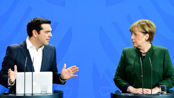 Μέρκελ: Δεν λαμβάνονται εδώ οι αποφάσεις για την Ελλάδα