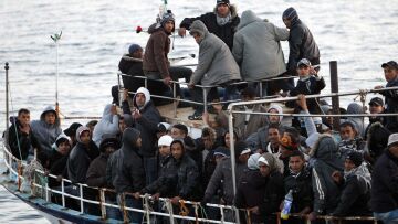 102 μετανάστες στα νησιά του βορείου Αιγαίου σε μία ημέρα