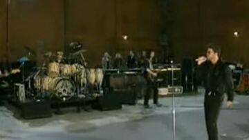 Βίντεο: Όταν ο Ντέιβιντ Μπάουι χειροκρότησε τον Τζορτζ Μάικλ