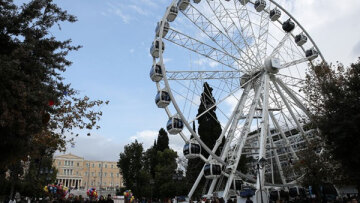 TÜV HELLAS για ρόδα στο Σύνταγμα: Παρεκκλίσεις από τις προδιαγραφές δεν επέτρεψαν τη λειτουργία