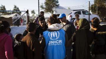 Ύπατη Αρμοστεία: Να επιταχυνθεί η μεταφορά των αιτούντων άσυλο από τα νησιά στην ηπειρωτική Ελλάδα