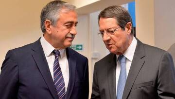 Γενεύη: Σε καλό κλίμα - παρά τις μεγάλες διαφορές - οι συνομιλίες για το Κυπριακό