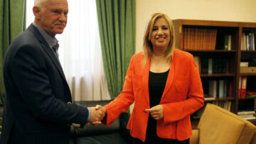 Επιστρέφει στη Δημοκρατική Συμπαράταξη ο Παπανδρέου - Την Πέμπτη η συνάντηση με τη Φώφη