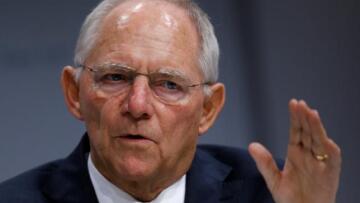 Σόιμπλε: Η ΕΚΤ να τερματίσει φέτος την πολιτική ποσοτικής χαλάρωσης