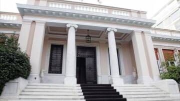 Το Μαξίμου καλύπτει τον Κοτζιά: Υλοποιεί τη στρατηγική της κυβέρνησης