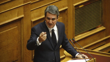 Λοβέρδος: Ο Βίτσας αντιλαμβάνεται ότι για τις «κοπάνες» στα hotspot την ευθύνη έχει η κυβέρνηση;