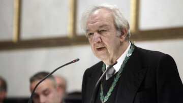 Τσίπρας για Ευαγγελάτο: «Έφυγε» ένας δάσκαλος, μελετητής και ανανεωτής του θεάτρου μας