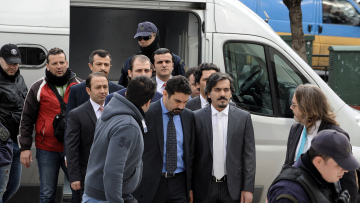 Συνήγοροι των «8»: Μεγάλη νίκη για τις ευρωπαϊκές αξίες και τη δικαιοσύνη η σημερινή απόφαση