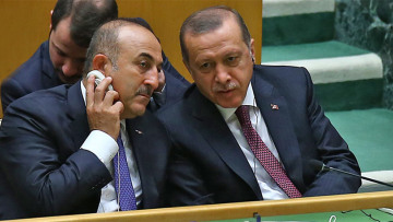 Τσαβούσογλου: Εξετάζουμε ακύρωση της συμφωνίας για το προσφυγικό με την Ελλάδα