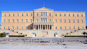 Γραφείο προϋπολογισμού Βουλής: Πτώχευση ή 4ο μνημόνιο το 2018