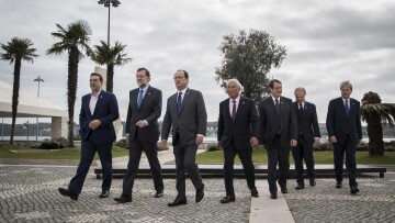 Μαξίμου: Η Ευρωμεσογειακή Σύνοδος θέλει έγκαιρο κλείσιμο της αξιολόγησης - Κατά των μέτρων ο Ολάντ