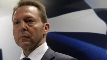 Συνάντηση Στουρνάρα με εκπροσώπους όλων των τραπεζών της χώρας 