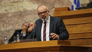 Ανεξαρτητοποιήθηκε ο βουλευτής του Ποταμιού Κώστας Μπαργιώτας