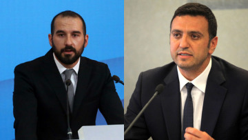 Νέα «μονομαχία» κυβέρνησης-ΝΔ για τα ταξίδια και τις επαφές στο Παρίσι