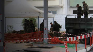 Ξεκίνησε η επιχείρηση «βόμβα» στο Κορδελιό - Ασθενοφόρα απομακρύνουν ευπαθείς ομάδες 