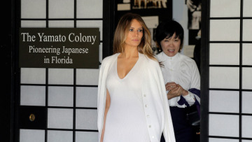 Το λευκό σύνολο της Μελάνια Τραμπ «έκλεψε» τις εντυπώσεις 