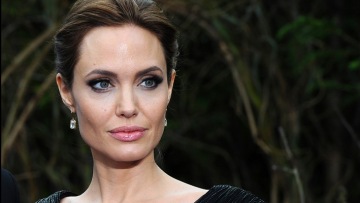 Νέος έρωτας για την Angelina Jolie; Ποιος πασίγνωστος ηθοποιός λέγεται πως είναι στο πλευρό της