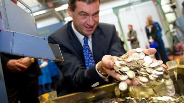 Βαυαρός υπ. Οικονομικών: Βοήθεια στην Ελλάδα μόνο με ενέχυρο μετρητά, χρυσό ή ακίνητα