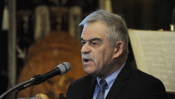 Τόσκας για επίθεση στην Κουμουνδούρου: Κύκλοι της διαπλοκής θέλουν την αποσταθεροποίηση της χώρας