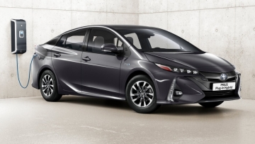 LIVE από Ισπανία: Οδηγούμε το Toyota Prius Plug In