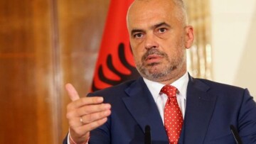 Αλβανία: Ο Ράμα «χαϊδεύει» την ελληνική μειονότητα για να πάρει ψήφους