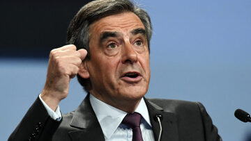 Γαλλία: «Πυρά» Φιγιόν κατά της κυβέρνησης για τα βίαια επεισόδια σε προεκλογικές εκδηλώσεις