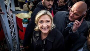 Η Ευρωβουλή εξετάζει την άρση ασυλίας της Μαρίν Λεπέν