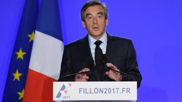 Φιγιόν: «Δεν αποσύρω την υποψηφιότητά μου στις εκλογές»