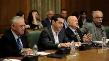 Γερμανικά ΜΜΕ: Ο Τσίπρας πανηγυρίζει, η Ελλάδα διολισθαίνει πιο βαθιά στην κρίση