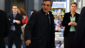 Ο Φιγιόν «ξέχασε» να δηλώσει άτοκο δάνειο 50.000 ευρώ στο πόθεν έσχες του