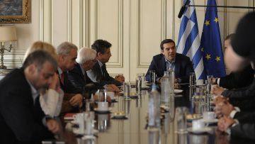 Με τη συνταγματική αναθεώρηση επιχειρεί φυγή προς τα εμπρός η κυβέρνηση