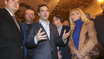 «Γίνεται πράξη μια κυβερνητική δέσμευση» είπε ο Τσίπρας στην παράδοση του στρατοπέδου Παύλος Μελάς