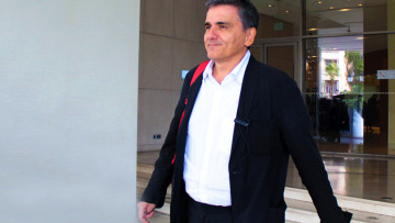 Παραμένει η τρόικα στην Αθήνα: Μόνο στα εύκολα η πρόοδος