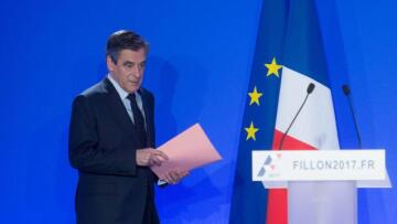 Ο Φιγιόν «απολογείται» για τα ακριβά του κοστούμια: «Είναι δώρο φίλου, ε και;»