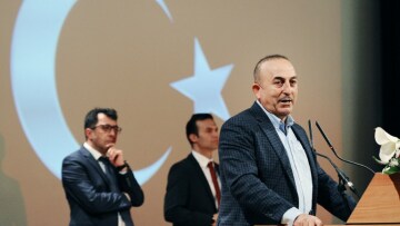 Νέο μήνυμα Τσαβούσογλου: Η συμφωνία επανεισδοχής θα ακυρωθεί εκ των πραγμάτων