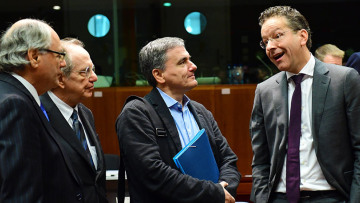 Βρυξέλλες: «Καλό Πάσχα» για την αξιολόγηση - Τσακαλώτος: «Ανάσταση» μόνο αν πιάσουμε το στόχο